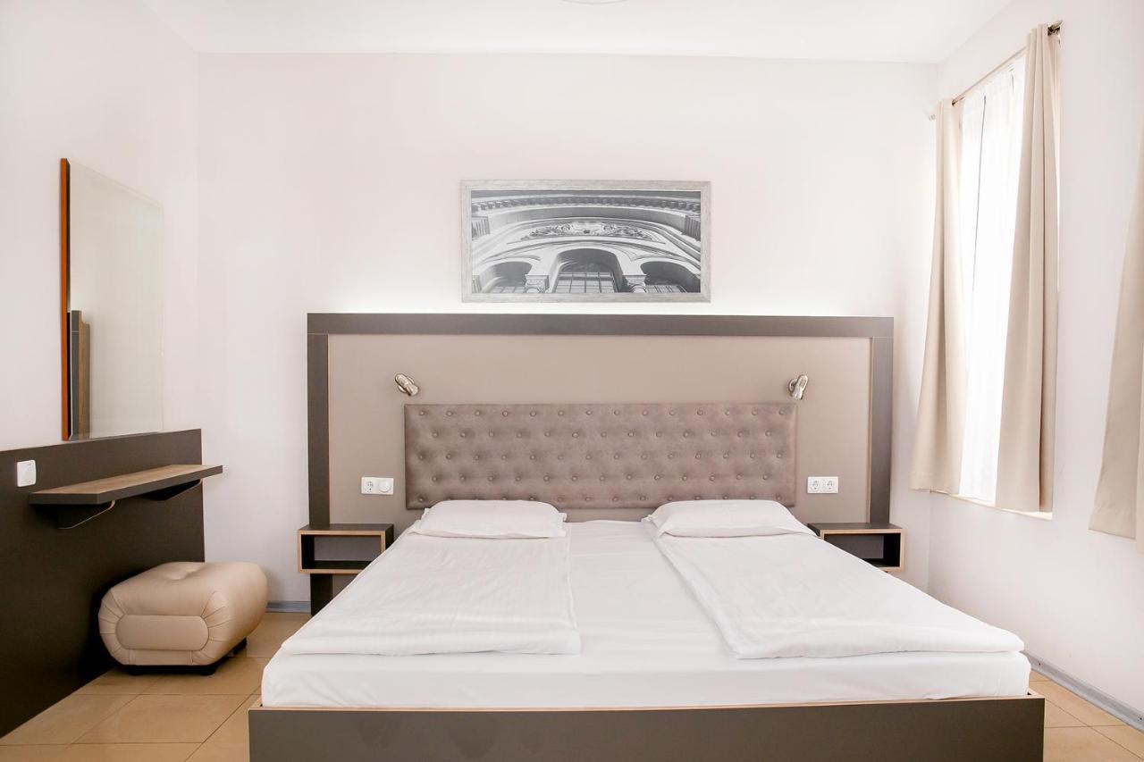 Hotel Niky Sofia Exterior photo